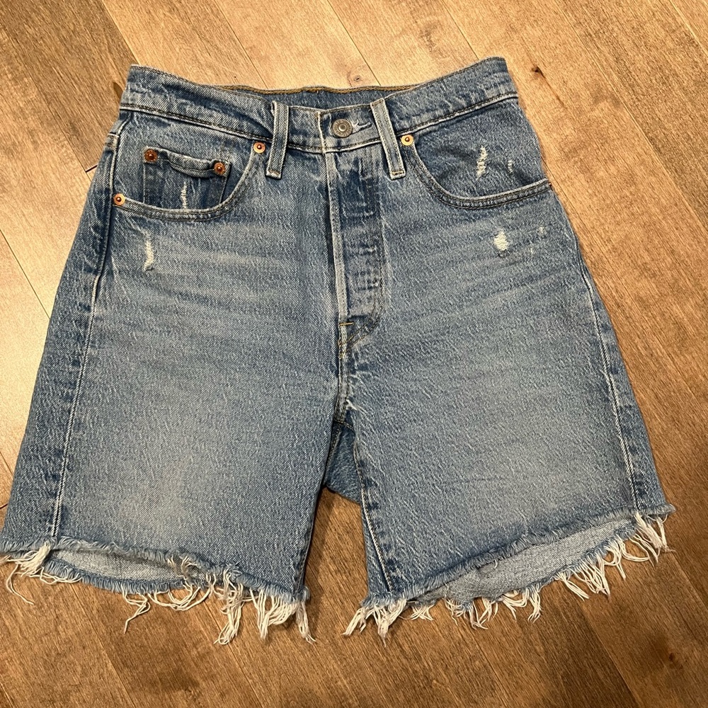 BEST LEVI SHORTS